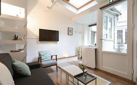 Modern 1 Bedroom Apartment Near Eiffel Tower